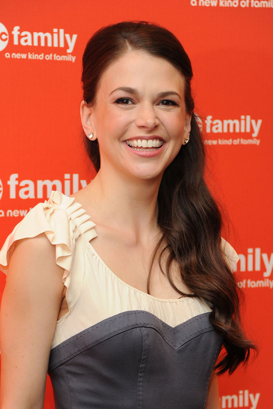 Sutton foster photos