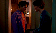 A gif of Wilhelm and Simon during their first kiss, where Simon quickly goes in and Wilhelm stares at him afterwards.