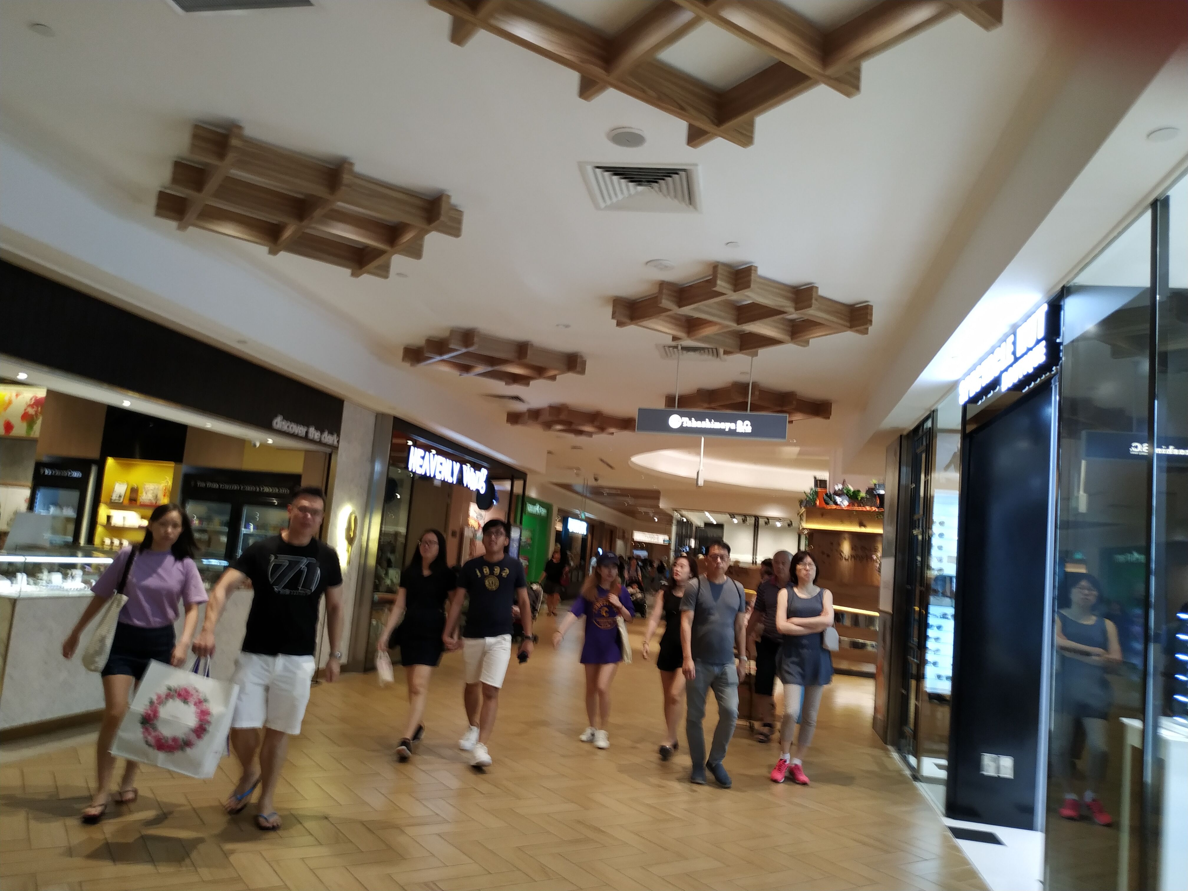 Orchard Road - 'Ngee Ann City' Mall (1)