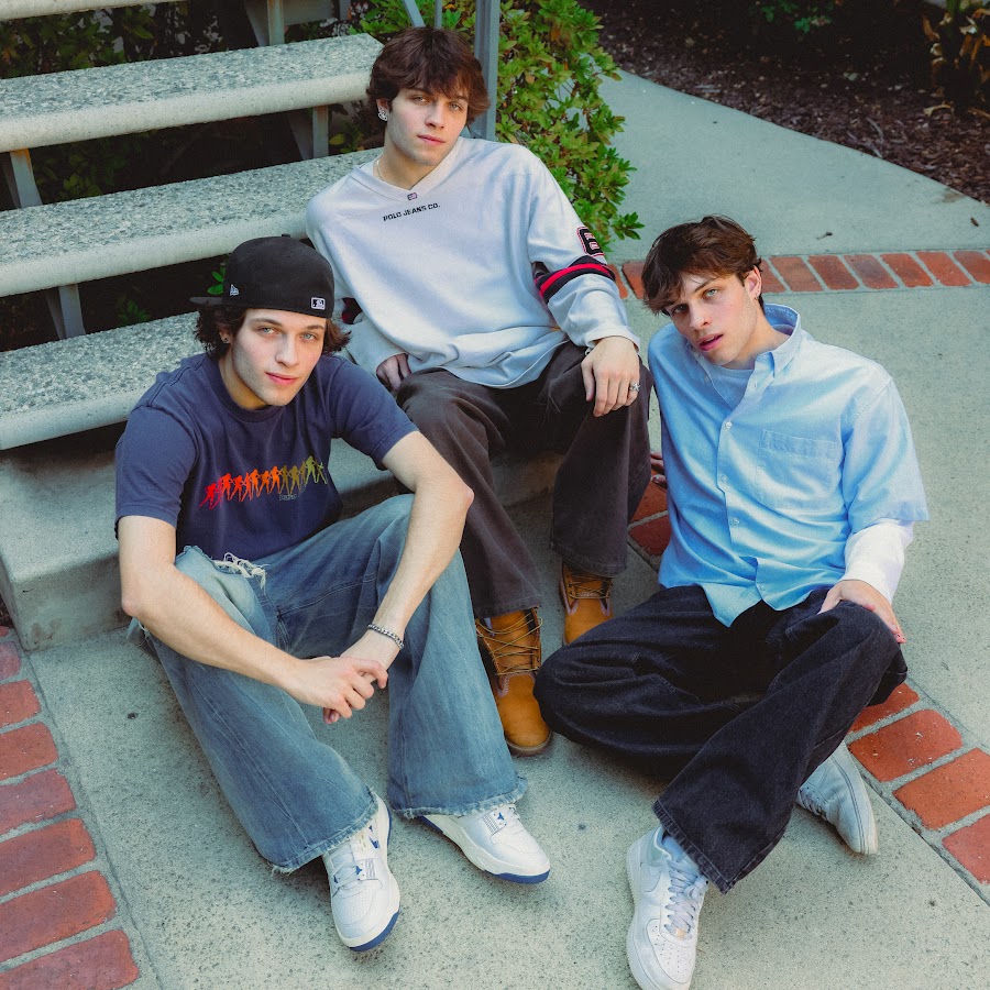 How Old are the Sturniolo Triplets? Unveil Their Age!