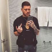 Ethan mirror.jpg (287 KB)