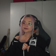 Niki wearing Discord merchandise