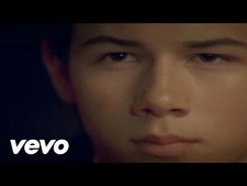 Jonas_Brothers_-_Burnin'_Up_(Official_Music_Video)