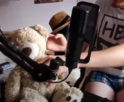 Der Teddy Jeyjey, den myFLASHware seit seiner Kindheit hat.