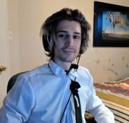 Xqcow 2b.jpg (33 KB)