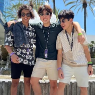 Cash at Vidcon 2022 with Koryin and Nico.[14]