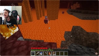 Spezzone del 5° episodio di MonkeyCraft dove Simone esplora il Nether per scoprire i vari cambiamenti su di esso, fallendo miseramente.