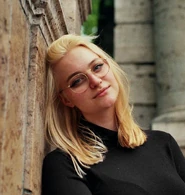 Niki in a photo shoot