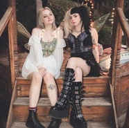 Nihachu and Emma as fairies