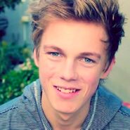 Caspar-lee-profile-picture