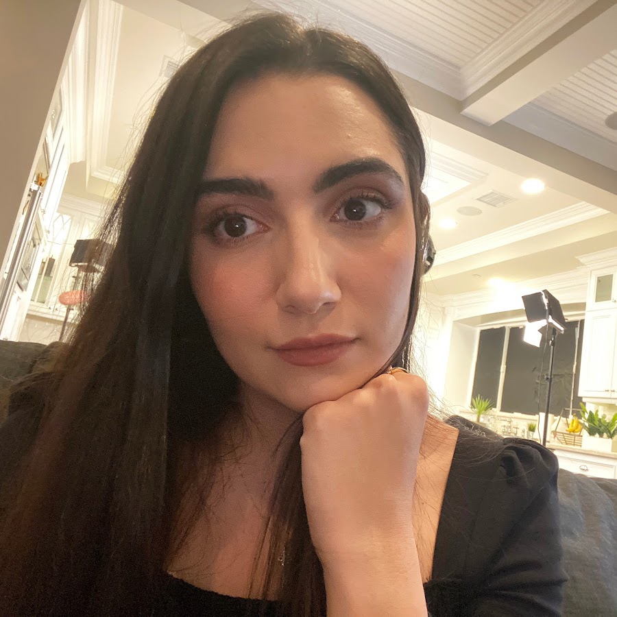 Safiya Nygaard Sexy