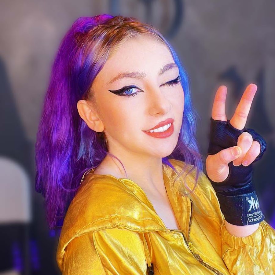 Yodeling Haley is down to fight Valkyrae after historic Creator Clash boxing  match - Dexerto