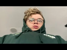 LOOK_AT_MY_NIPPLES!!!