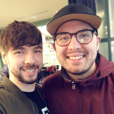 Jacksepticeye with Vernon Shaw, member of GameGrumps and Dream Daddy.