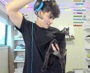 Ron&Burger.jpg (397 KB)