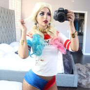 Lia cosplaying as Harley Quinn