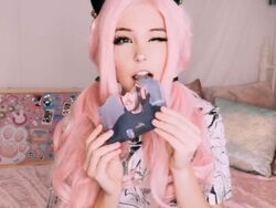 belle delphine, Wikitubia