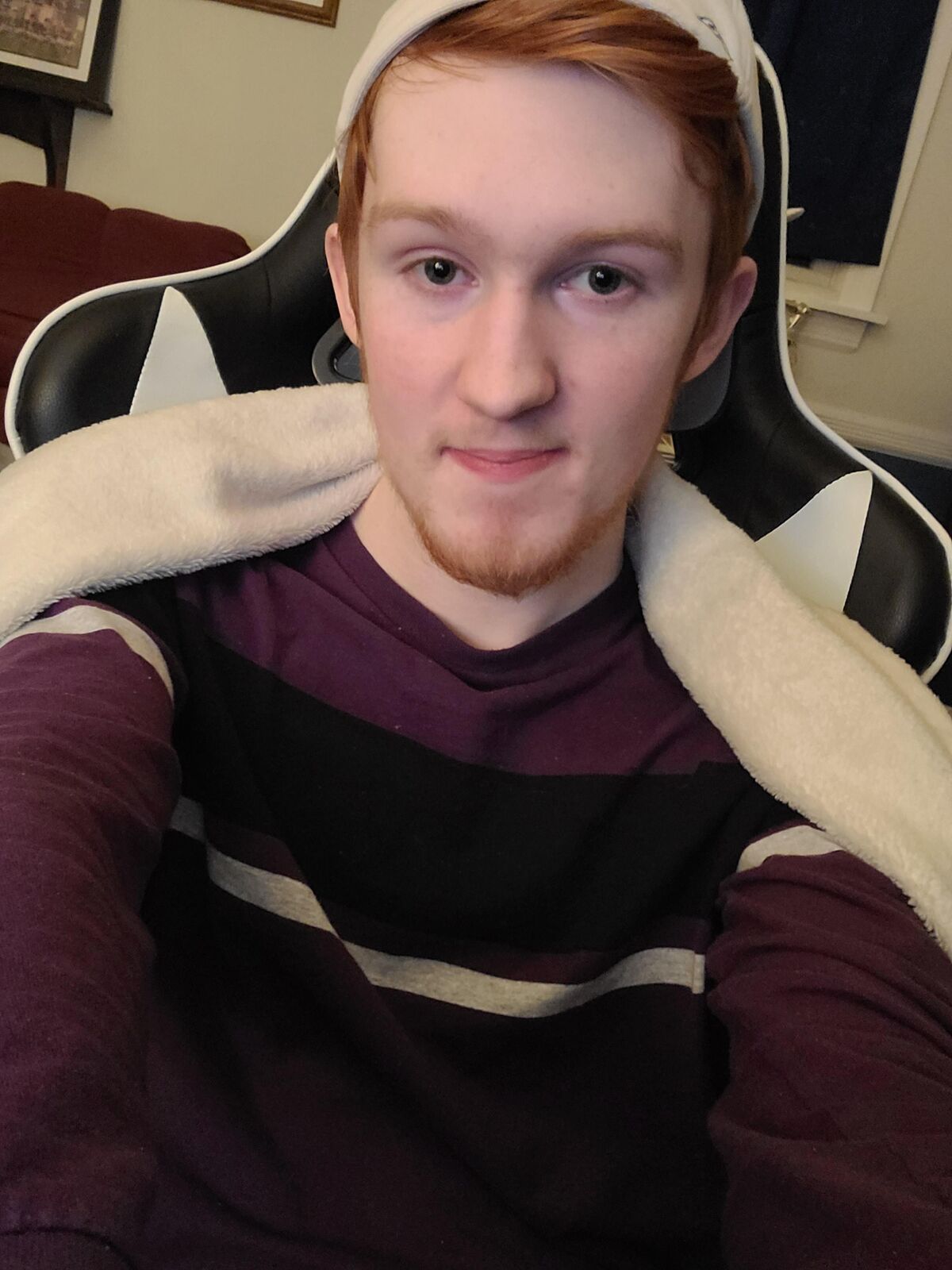 Face reveal and New discord server 