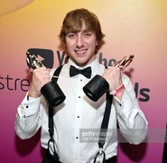 Hopkins winning a Streamys