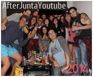 Fotografía editada de la After Junta Youtube, realizada en el departamento de 