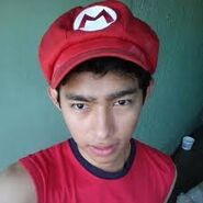 Fernanfloo vistiendo de Mario.