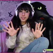 Johanna mejor conocida como EmetSuki.