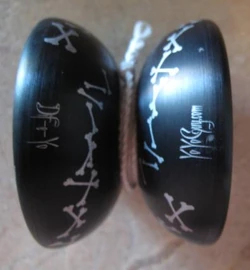 スポーツトイ・アクショントイ Dif-e-yo CROSS BONES LIMITED EDITION スポーツトイ・アクショントイ Dif-e-yo CROSS BONES LIMITED EDITION