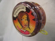 DuncanPY2higbyyoyoshowrebecca.jpg (33 KB) John Higby custom caps #2, depicting Rebecca Higby