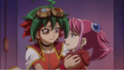 Yuya saves Zuzu