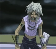 Nach Odions  unglücklicher Niederlage gegen Joey gibt Namu sich als Marik zu erkennen