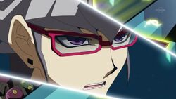 Declan derrota a Yuya