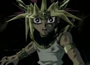 Atem sorprendido por la derrota de Slifer ante Diamante.