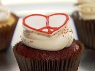 Peace heart cupcake