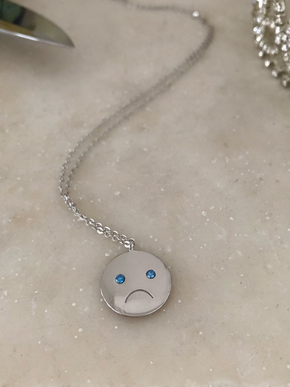 Elita 2024 switchblade necklace