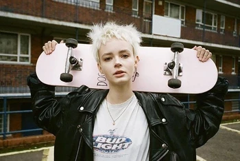 Milkie Way | YUNGBLUD Wiki | Fandom