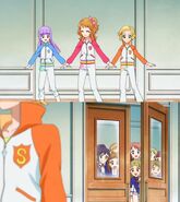 FanGirls83947.jpg (352 KB)
