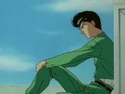 Yusuke uniformado.