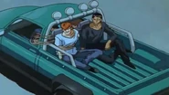 Sensui secuestrando a Kuwabara