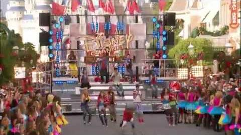 Bella_Thorne_&_Zendaya_Perform_"Watch_Me_Shake_It_Up"_Live_from_Dinsey_Parade_2011