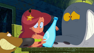 Zig & Sharko - Fancy Footwork Marina with Sparkling Water