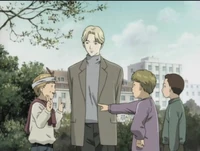 Йохан разговаривает с детьми