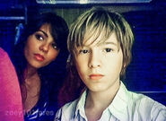 Credit to @zoey101rares on Instagram for this rare photo of Lola and Dustin!