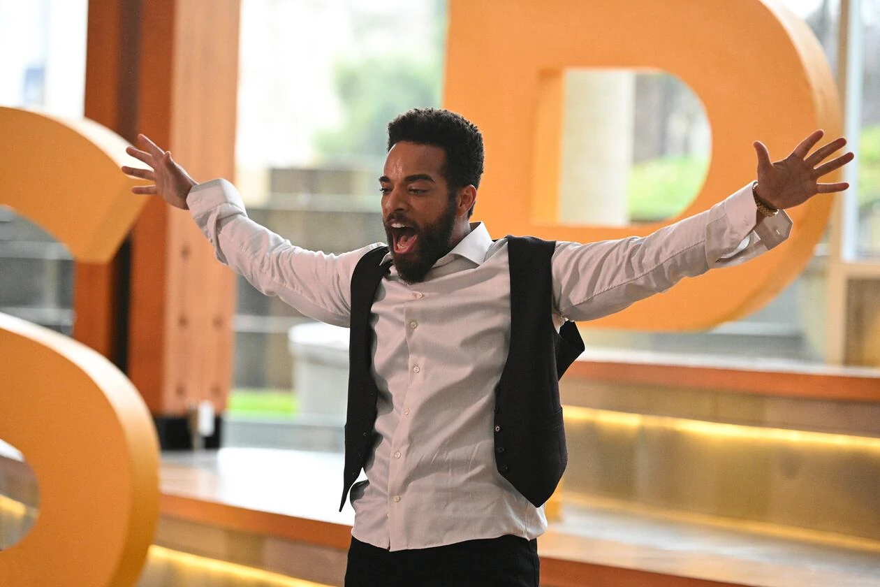 Don T Let Me Be Misunderstood Zoey S Extraordinary Playlist Wiki Fandom