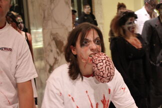 Zombie Fest 2009- brain eating zombie (4003555494)