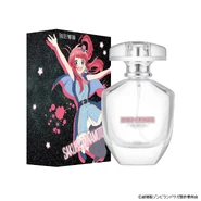 Sakura Minamoto: Esta fragancia a base de caramelo, llena de una deliciosa dulzura, se inspira en la pasión de Sakura por los dulces. El aroma chispeante de flores y frutas, combinado con su dulce y tierna impresión, nos recuerda su radiante presencia en el escenario, incluso sin su legendario título.